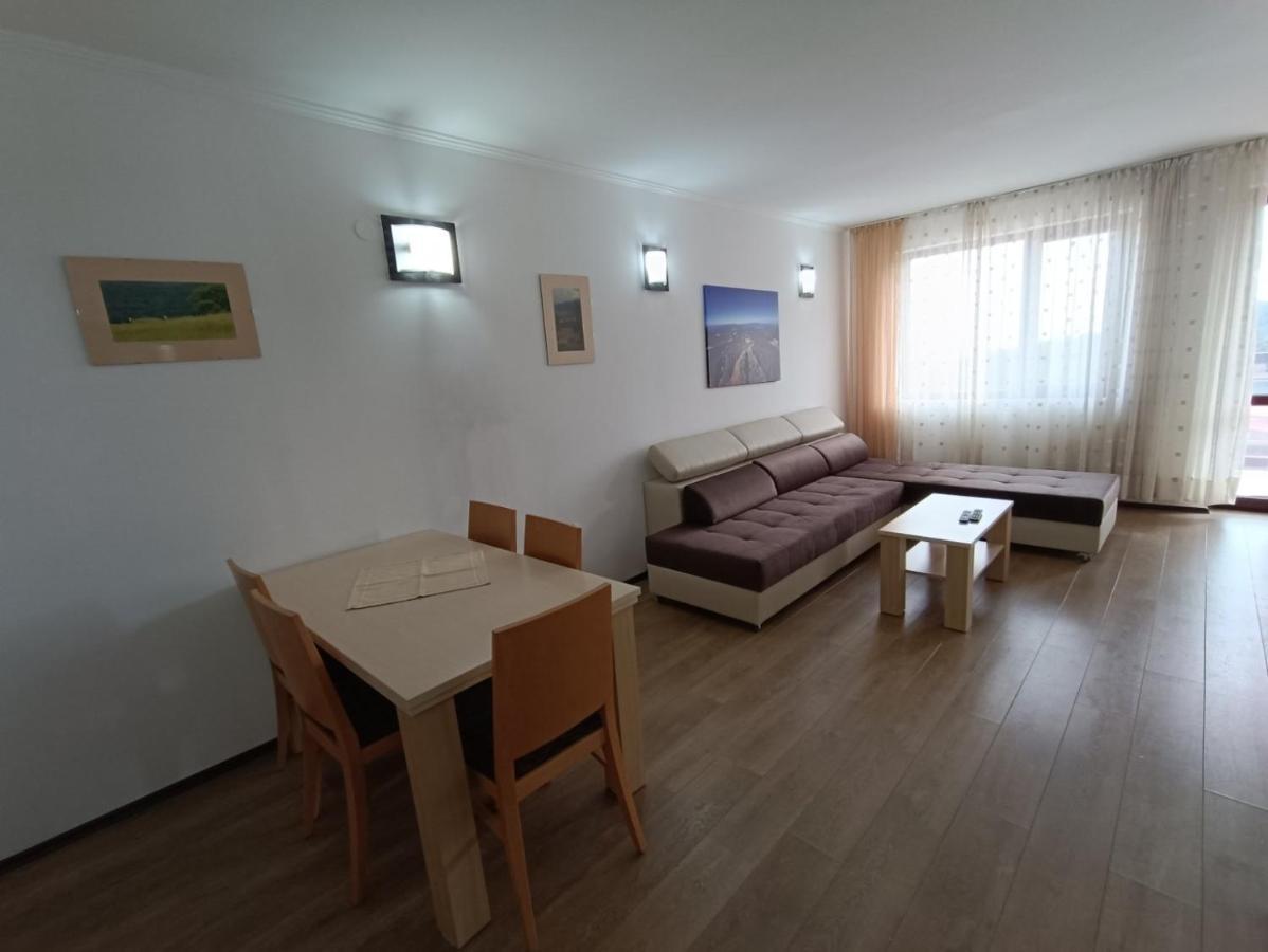 Viva 6 Apartment In Hotel Stenata パンポロボ エクステリア 写真