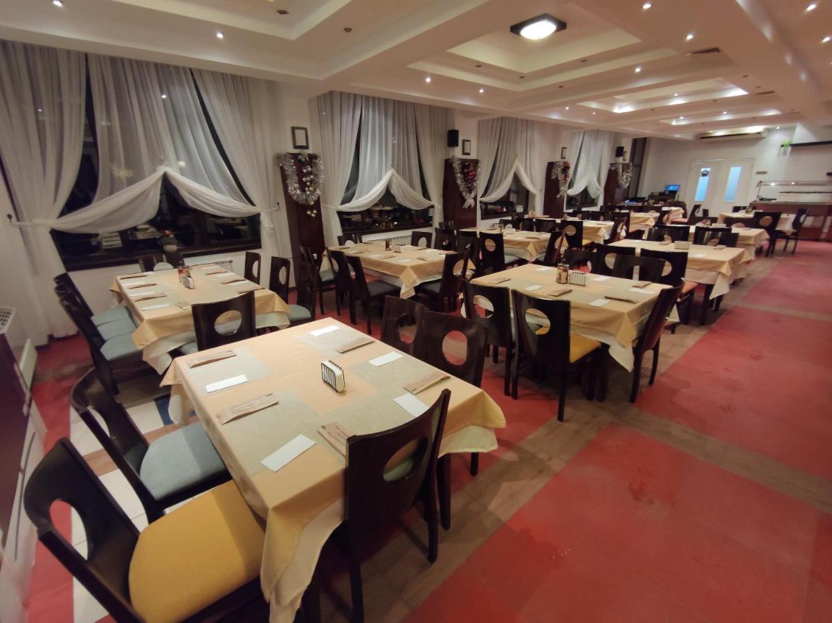 Viva 6 Apartment In Hotel Stenata パンポロボ エクステリア 写真